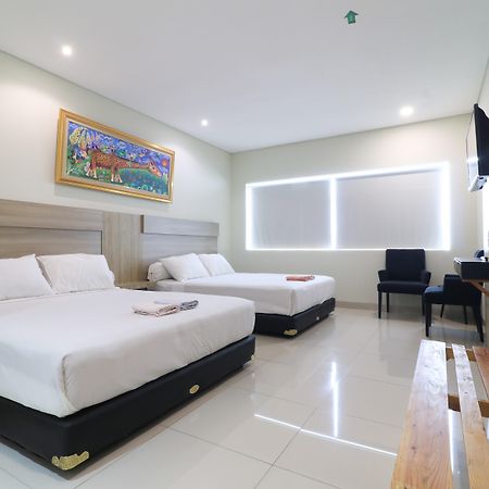 Locus Rooms Bandung Extérieur photo